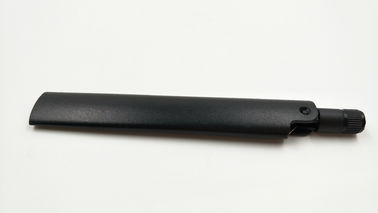 Antenne verticale du noir 4G LTE Omni de polarisation pour le routeur 3G/4G sans fil fournisseur